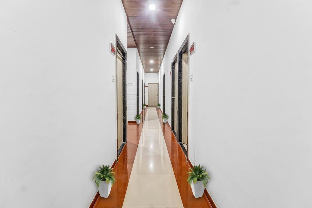 Fabhotel Kailash Park Mumbai Bagian luar foto